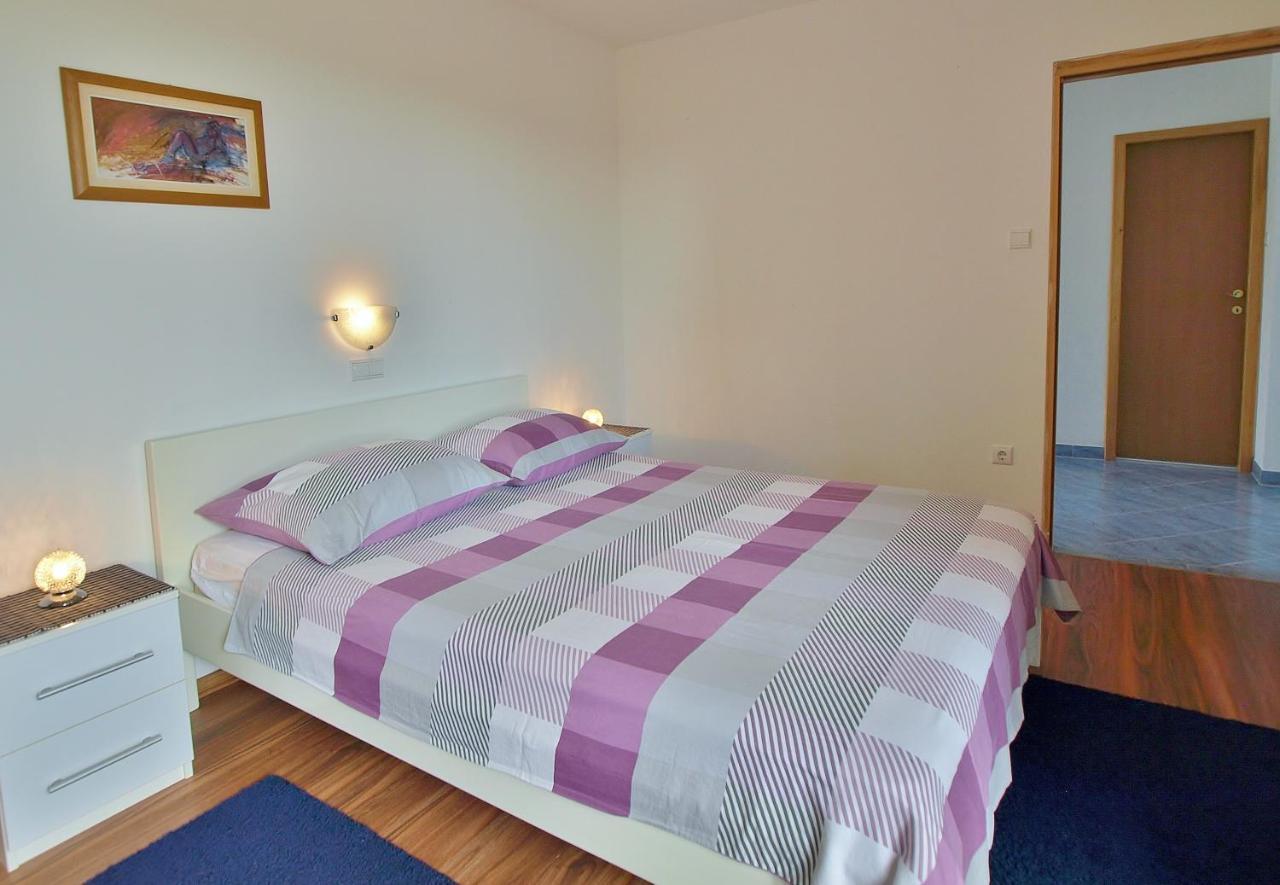 Apartments Eufemija ラブ エクステリア 写真